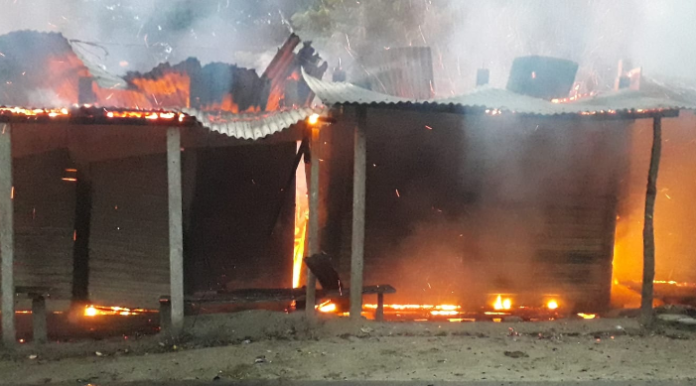 মুন্সীগঞ্জে ভোরে আগুনে পুড়লো ১০টি ব্যবসা প্রতিষ্ঠান