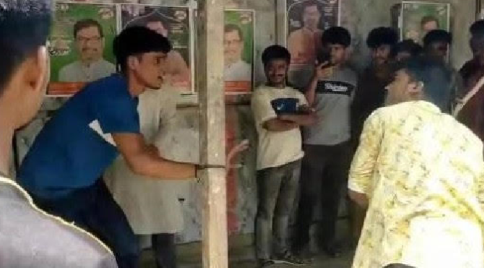 পটুয়াখালীর বাউফলে চোর সন্দেহে খুঁটিতে বেঁধে নির্যাতন