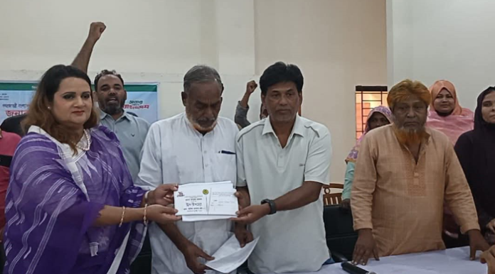 “ঈদ উপহারই বড় ব্যাপার নয়, ভালোবাসাই আসল” : এমপি রুমা