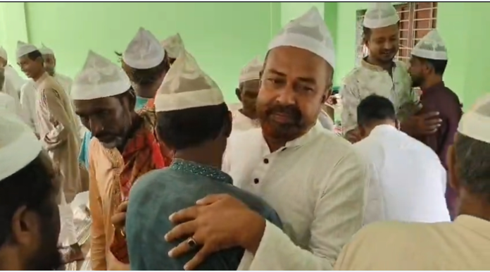 সৌদি আরবের সঙ্গে মিল রেখে দেশের বিভিন্ন জেলায় আগাম ঈদুল আজহা উদযাপন