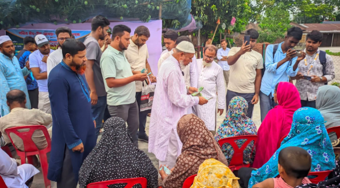 “মানুষের দুঃসময়ে পাশে দাঁড়ানোই আমাদের দায়িত্ব” — এমপি অধ্যাপক আবু তালেব মন্ডল