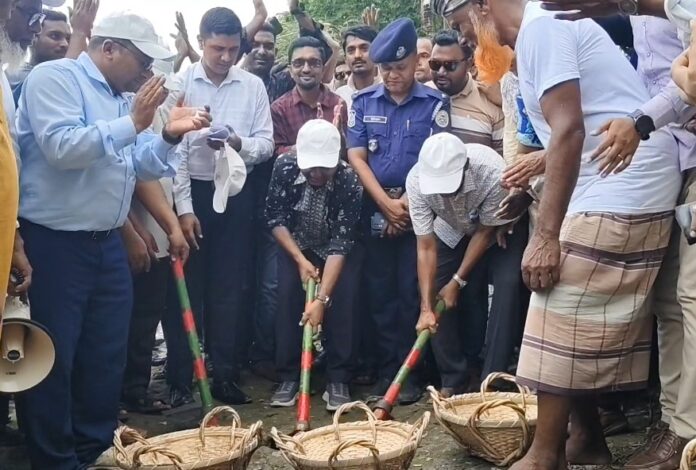 কলাপাড়া ৪৫ বছর পর জিয়াউর রহমানের খননকৃত স্বনির্ভর খালের পুন:খনন কার্যক্রমের উদ্বোধন