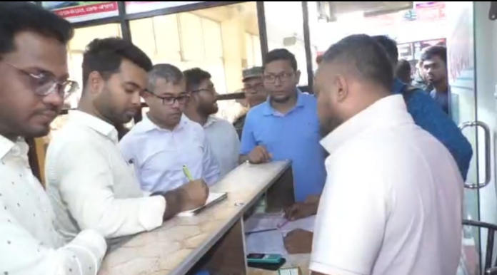 নোয়াখালীতে চার বাস কাউন্টারকে জরিমানা