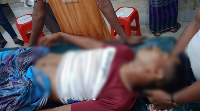 নোয়াখালীতে প্রকাশ্যে যুবককে গুলি