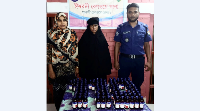 চিত্রা এক্সপ্রেসে ১১০ বোতল এসকাফ সিরাপ উদ্ধার, নারী মাদক কারবারি আটক