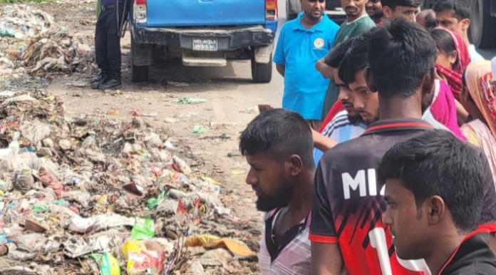 শ্রীপুরে ময়লার ভাগাড় থেকে অজ্ঞাত ব্যক্তির মরদেহ উদ্ধার