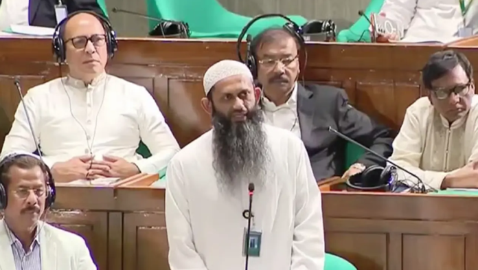 ‘জান্নাতের সোল এজেন্ট নাকি দাড়ি-টুপি!’ সংসদে চানাচুরের পুষ্টি মেপে বিরোধীদের তুলোধোনা করলেন এমপি লিংকন