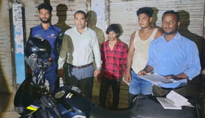 রাণীনগরে ২ মাদকসেবীর কারাদণ্ড