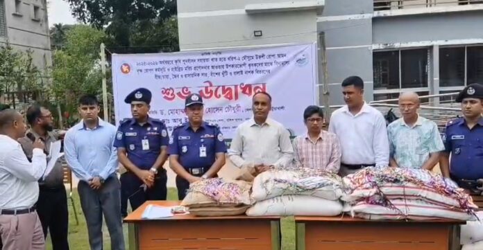 কলাপাড়ায় ৭ হাজার কৃষকের মাঝে গাছের চারা, বীজ, জৈব ও রায়নিক সার বিতরন কার্যক্রমের উদ্বোধন