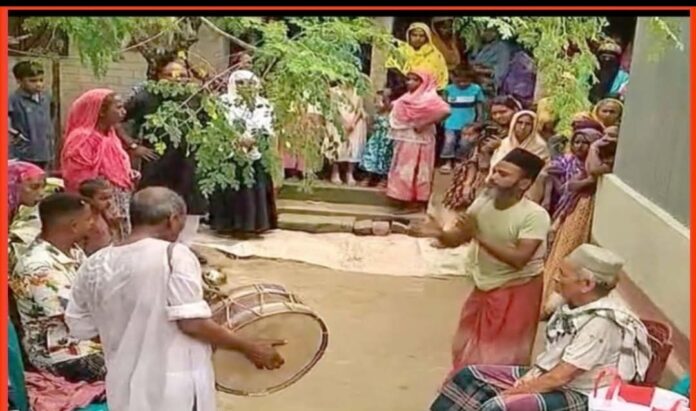 কটিয়াদীতে বাঁশি-বাদ্য বাজিয়ে বাবাকে শেষ বিদায়ের চেষ্টা, অবশেষে মাফচেয়ে জানাজা পড়ে, দাফন