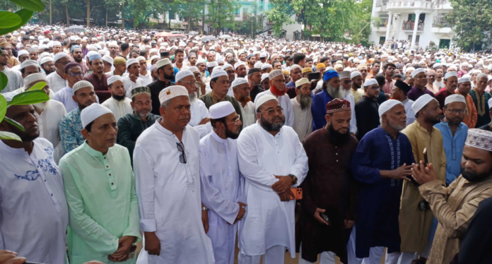 শ্রীপুর পৌরসভার সাবেক মেয়র আনিছুর রহমান এবং তার বোনের জানাজা নামাজ অনুষ্ঠিত