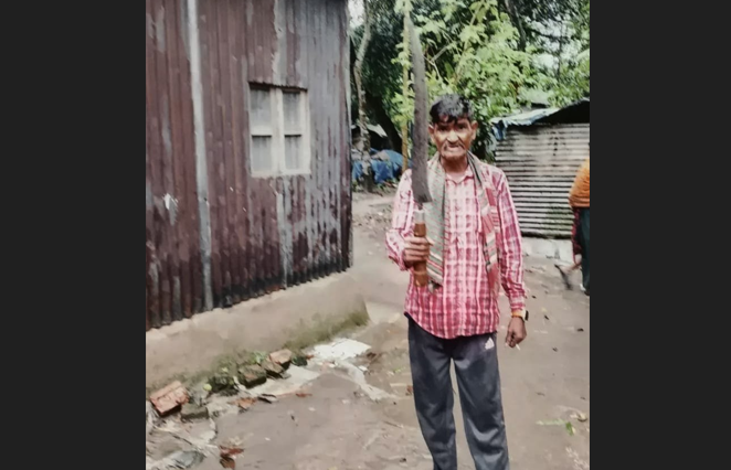 বিধবা নারী ও বৃদ্ধা মাকে হুমকির অভিযোগ, নিরাপত্তাহীনতায় পরিবার