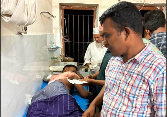 বঙ্গোপসাগরে মাছ ধরা ট্রলারে বজ্রপাতে আহত ৫