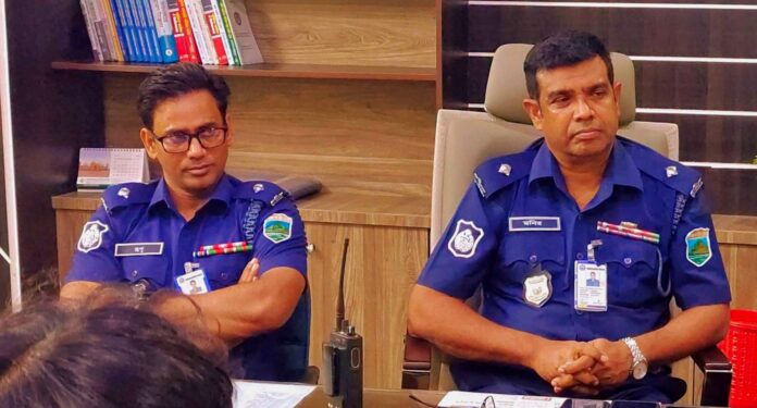 উল্লাপাড়ায় সাংবাদিকদের সাথে অফিসার ইনচার্জের মতবিনিময়