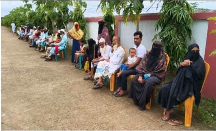 পটুয়াখালীর হরিদেবপুরে ৫শ' রোগীর বিনামূল্যে চক্ষু পরীক্ষা