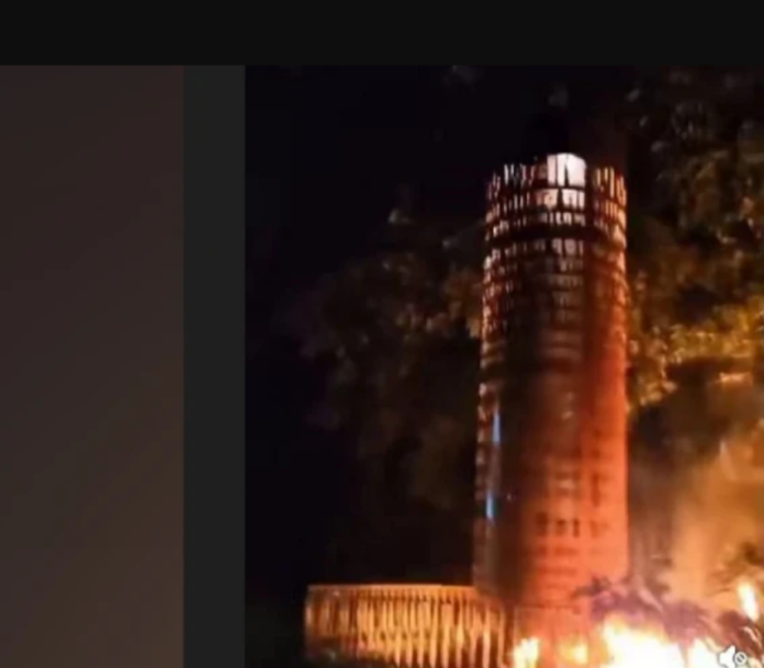 খাগড়াছড়িতে ‘জুলাই স্মৃতিস্তম্ভে’ পেট্রল ঢেলে আগুন: ভিডিও ফাঁসের পর নিষিদ্ধ ছাত্রলীগের সাবেক সহ-সভাপতি রনি আটক