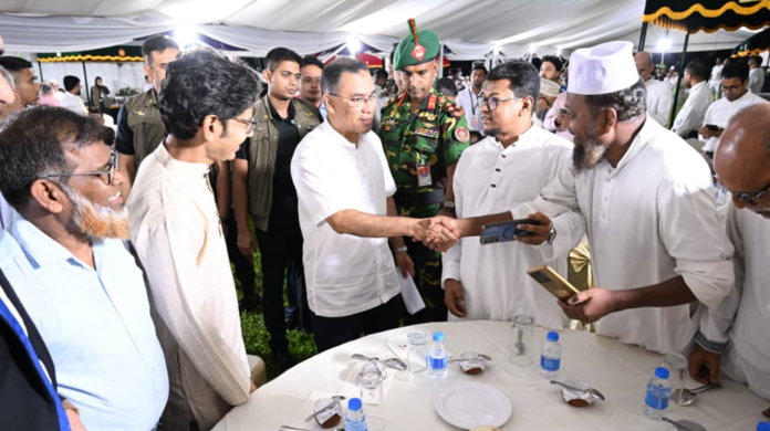 ‘গুপ্তবাহিনীর’ বিষয়ে সতর্কবার্তা প্রধানমন্ত্রীর: যুগপৎ আন্দোলনের শরিকদের এক থাকার আহ্বান