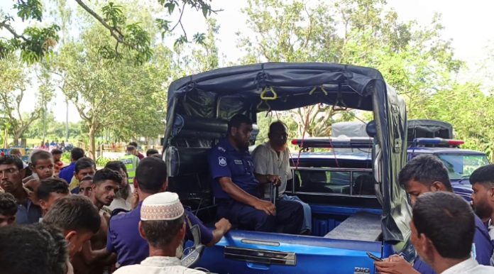 রংপুরে বস্তাবন্দী অবস্থায় নারীর অর্ধগলিত লাশ উদ্ধার