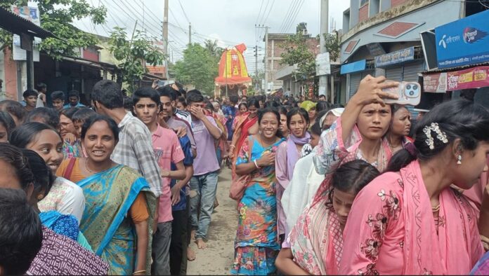 ফুলবাড়ীতে জগন্নাথ দেবের রথযাত্রা অনুষ্ঠিত