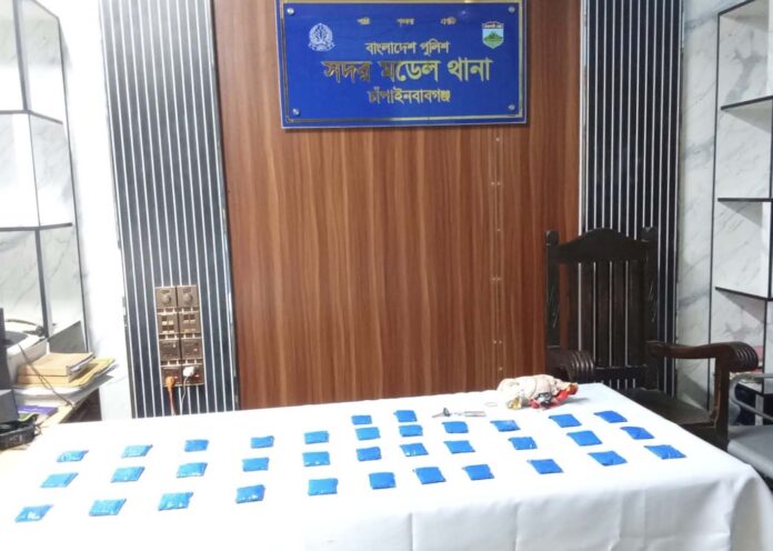 চাঁপাইনবাবগঞ্জে পুলিশের অভিযানে ৭ হাজার পিস ইয়াবা ও মোটরসাইকেল জব্দ, প্রধান আসামিসহ ৩ জন পলাতক