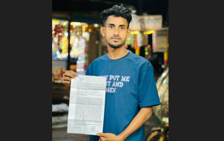 ফিফা সভাপতি-রেফারির বিরুদ্ধে মামলা চেয়ে থানায় তরুণ, ৫ কোটি টাকা ক্ষতিপূরণ দাবি