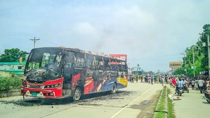 রংপুরে মেয়েকে মাদরাসায় দিতে যাওয়ার সময় বাসচাপায় পিতা নিহত