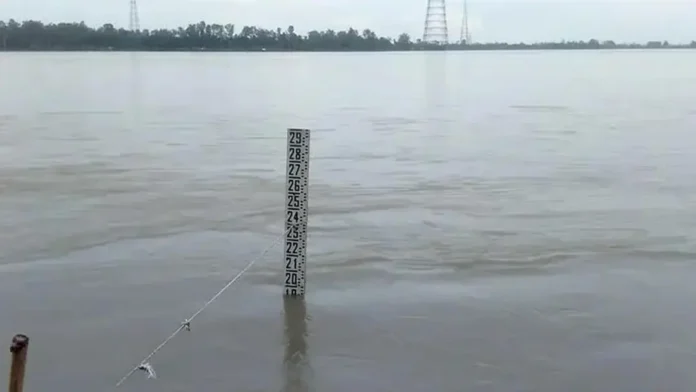 তিস্তার পানি বেড়ে বিপৎসীমার ছুঁই ছুঁই