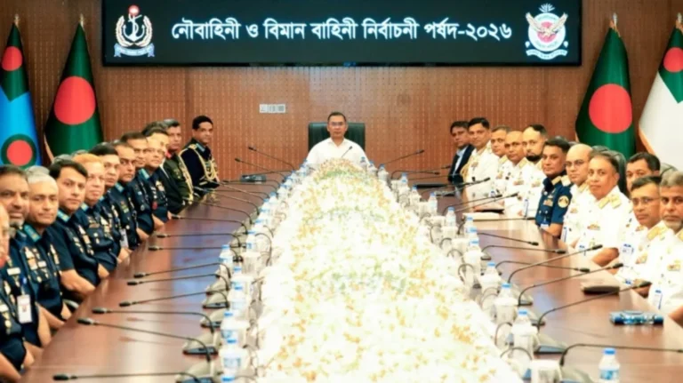 রাজনৈতিক মতাদর্শ নয়, পেশাগত যোগ্যতা হবে পদোন্নতির মানদণ্ড: প্রধানমন্ত্রী