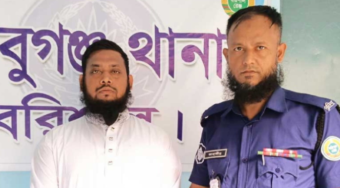 হিফজ বিভাগে গভীর রাতে শিশুকে ডেকে নিয়ে যৌন নির্যাতন: ‘পলাতক’ মাদরাসা শিক্ষক গ্রেপ্তার!