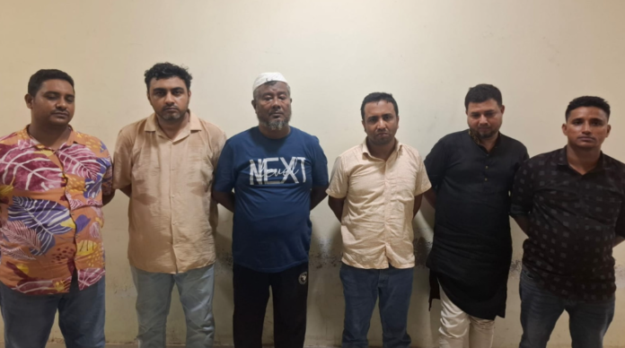 রাজধানীতে মিছিলের পরিকল্পনাকালে নিষিদ্ধ ছাত্রলীগের ৬ কর্মী গ্রেপ্তার
