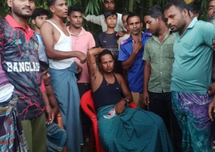সীমান্তে পাল্টাপাল্টি আটক: বিএসএফ বৃদ্ধকে ধরে নিয়ে যাওয়ায় ভারতীয়কে আটকে রাখল স্থানীয়রা
