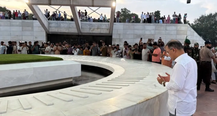 ২৪-এর পালাবদলে ২৩তম রাষ্ট্রপতি মির্জা ফখরুল: ভোট শেষে শহীদ জিয়ার কবর জিয়ারত প্রধানমন্ত্রীর