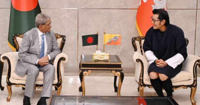 শাহজালালে রাষ্ট্রপতি মির্জা ফখরুল ও ভুটানের রাজার রুদ্ধদ্বার বৈঠক: বাণিজ্য-বিনিয়োগ ও ‘গেলেফু সিটি’ নিয়ে যৌথ অগ্রযাত্রার অঙ্গীকার