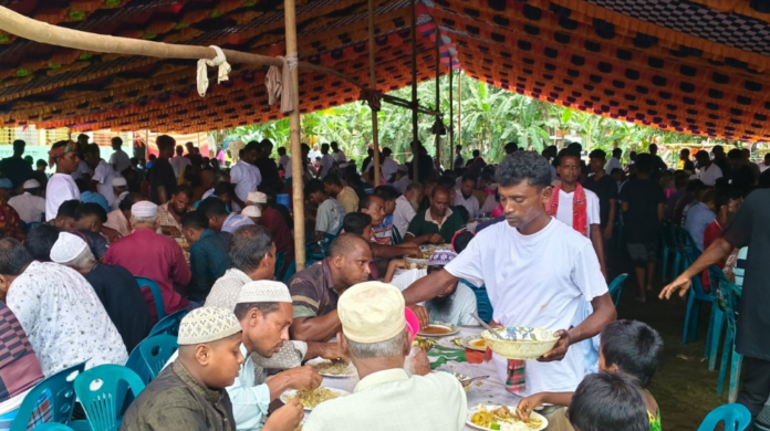 জীবিত থাকতেই নিজের ‘চল্লিশা’ আয়োজন, ৫ হাজার মানুষের ভূরিভোজ!