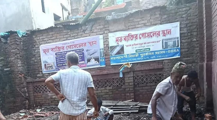 মিরপুরে গোসলখানা ও পানির পাম্প নির্মাণ ঘিরে বিএনপি-জামায়াত সংঘর্ষ: গুলি ও ককটেল বিস্ফোরণ