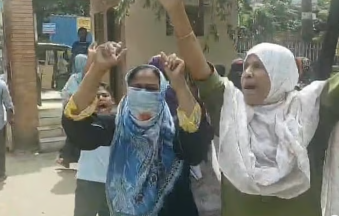 টঙ্গী থানা গেটে ‘জয় বাংলা’ স্লোগান: কৃষক লীগ নেতার ৫ স্বজন গ্রেপ্তার