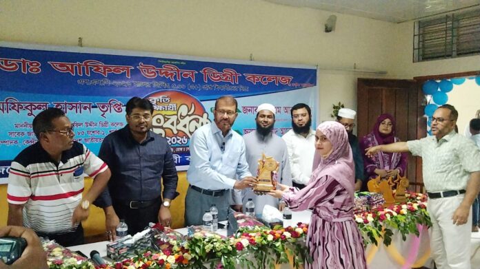 বাগআঁচড়ায় এসএসসি’র জিপিএ-৫ প্রাপ্ত কৃতি শিক্ষার্থীদের সংবর্ধনা 