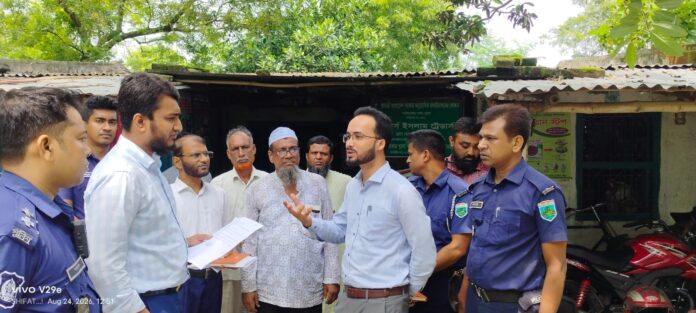 চাঁপাইনবাবগঞ্জে বেশি দামে সার বিক্রি, ডিলারকে ১ লক্ষ টাকা জরিমানা