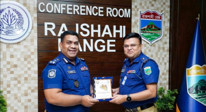 মাদক ও চোরাচালান বিরোধী ধারাবাহিক অভিযানে রাজশাহী রেঞ্জে প্রথম স্থান অর্জন করেছে চাঁপাইনবাবগঞ্জ জেলা পুলিশ