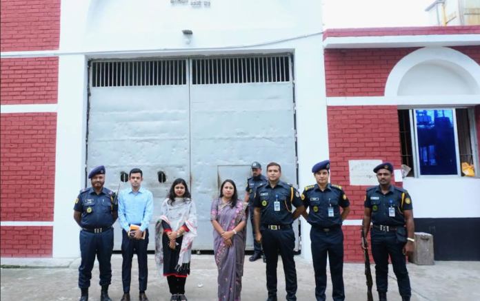 শেরপুর জেলা কারাগার পরিদর্শন করেন জেলা প্রশাসক