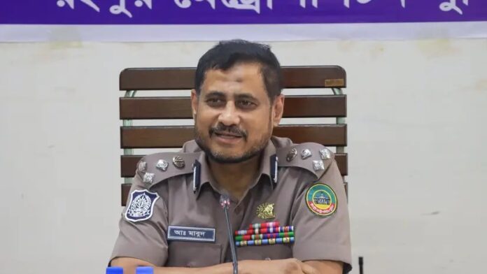 জ্বলাময়ি এক বক্তব্যের মধ্যে দিয়ে রংপুর মেট্রোপলিটন পুলিশ কমিশনার রংপুর রেঞ্জের প্রসস্থ দায়িত্ব পেলেন