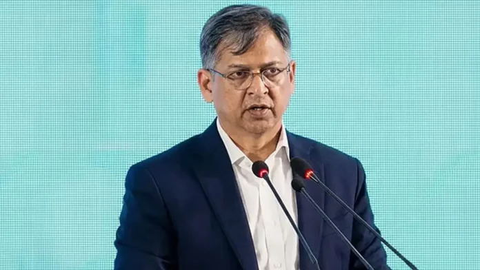 সংবিধানের ৭০ অনুচ্ছেদ সংশোধন করা হবে : স্বরাষ্ট্রমন্ত্রী
