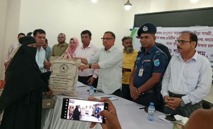 গ্রীষ্মকালীন ক্রীড়া প্রতিযোগিতা উদ্বোধন ও সরকারি সহায়তা প্রদান করেন - প্রতিমন্ত্রী শরীফুল আলম এমপি