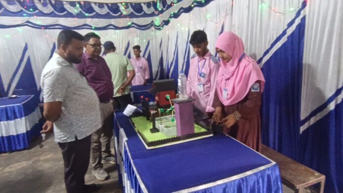 সাপাহারে বিজ্ঞান ও প্রযুক্তি মেলা অনুষ্ঠিত