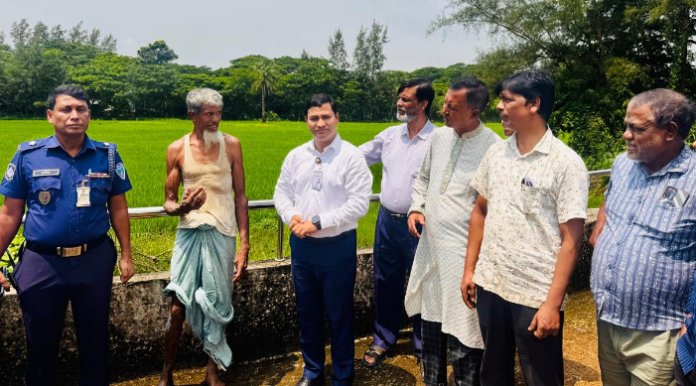 হাতিয়াতে ধান খেতে কীটনাশক স্প্রের বিষাক্ত বাষ্পে শ্রেণিকক্ষে অসুস্থ ১৬ শিক্ষার্থী