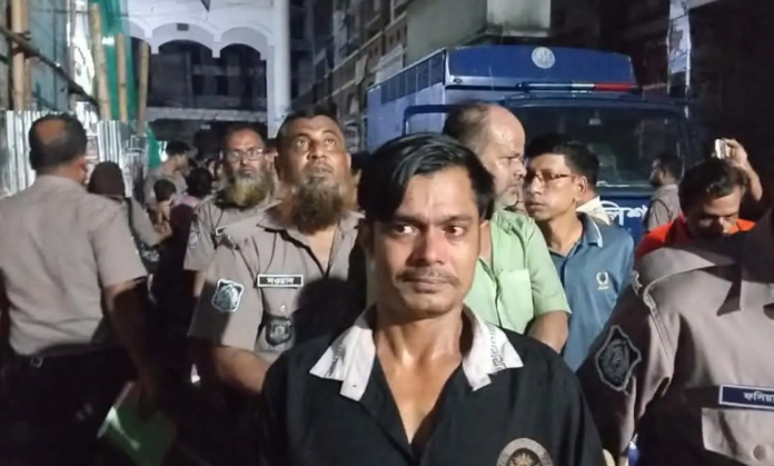 গুলশানে ককটেল বিস্ফোরণ ও সরকারবিরোধী মিছিল: আ’লীগ-ছাত্রলীগের ২৪ কর্মী ১০ দিনের রিমান্ডে