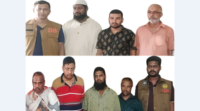 কারূশ্রী জুয়েলার্স চুরির ঘটনায় ৫ ভরি স্বর্ণ উদ্ধার সহ গ্রেফতার ৮
