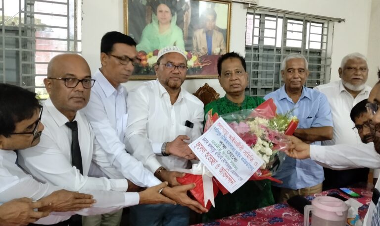 বিচার প্রার্থী মানুষের পক্ষে আইনজীবীদের আন্তরিকভাবে কাজ করার আহ্বান করেন- এমপি মোশাররফ
