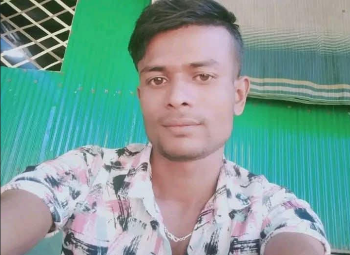 তাহিরপুরে বালুবাহী নৌকা নিয়ে যাওয়ার পথে বজ্রপাতে যুবকের মৃত্যু