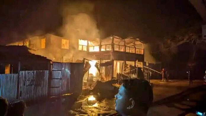 আগুনে পুড়ল গৌরীপুরের ঐতিহ্যবাহী ঝলমল সিনেমা হল